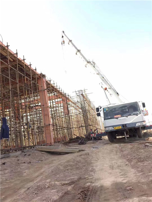 乳山市25 吨、50 吨吊车怎么选？多大重量 / 半径适合对应车型？