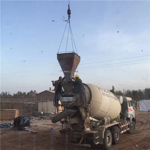 乳山市“精准瞄准”—— 吊车的 “定位导航” 技术